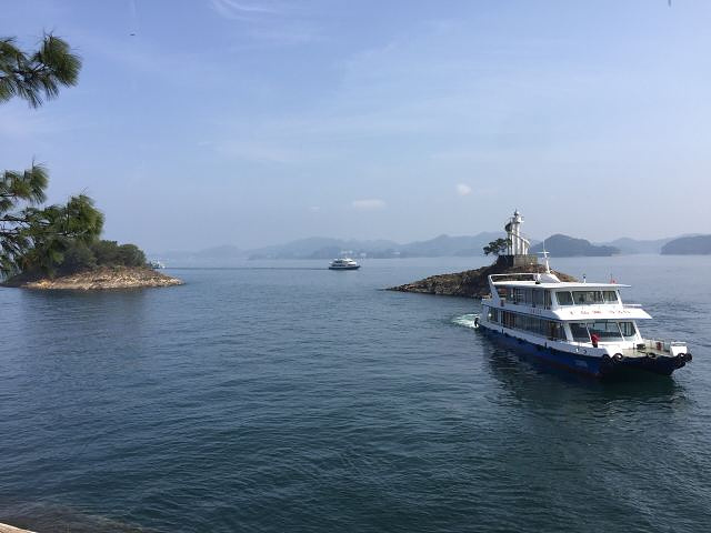 千岛湖风景区内部有三条游船线路a线梅峰岛鱼乐岛月光岛b线神龙岛龙山