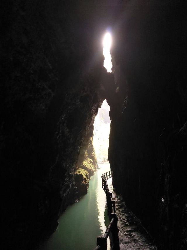 猴耳天坑·极限酷玩公园