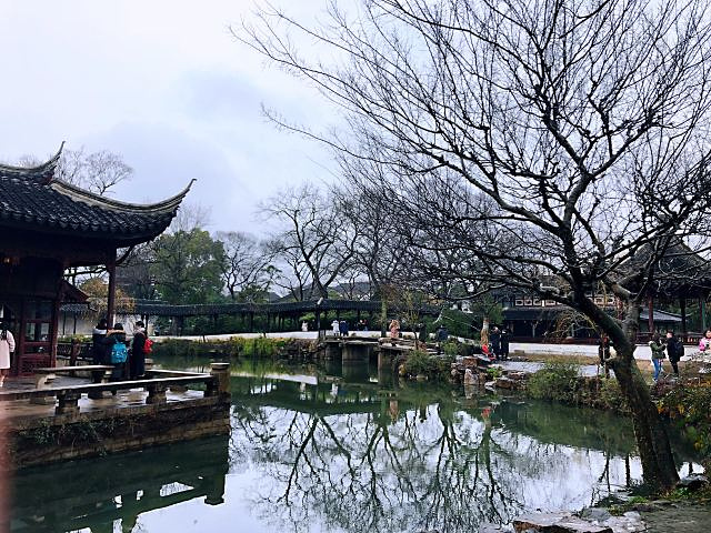 真有烟雨江南的朦胧感,去到苏州还是要看一下它的园林景观的,每一处