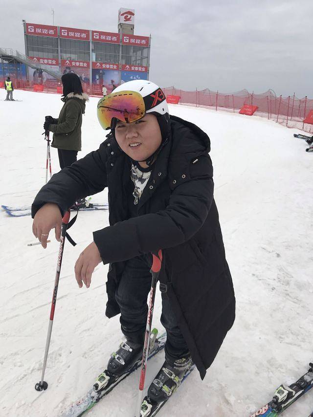 嵩顶滑雪度假区