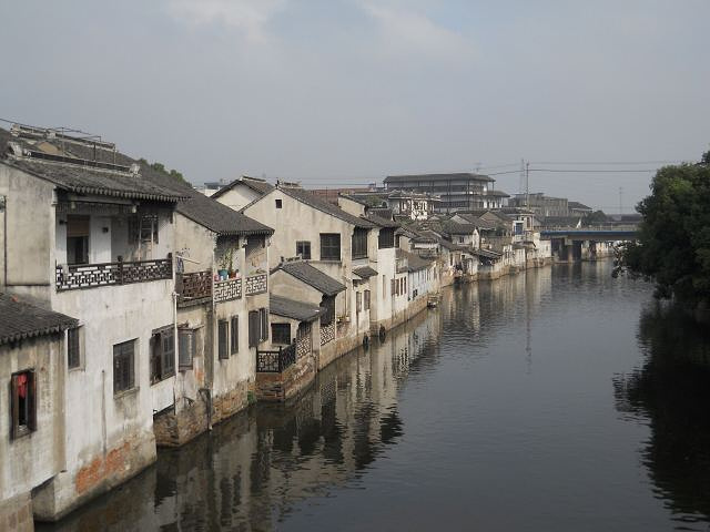 "千灯古镇隶属江苏省昆山市，距今已有2500多年的历史，是爱国学者顾炎武的故乡，又是昆曲的发源地..._千灯古镇"的评论图片