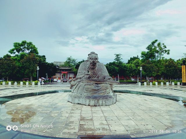 "建水古城，不需要门票，古城中有停车场，五元不限时_建水古城"的评论图片