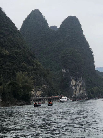 "据说最好是阴雨天，江上烟波浩渺，群山若隐若现，雨幕似轻纱笼罩江山之上，极像一幅幅泼墨山水画…可..._雁山园"的评论图片