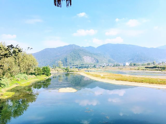 红灯笼乡村家园