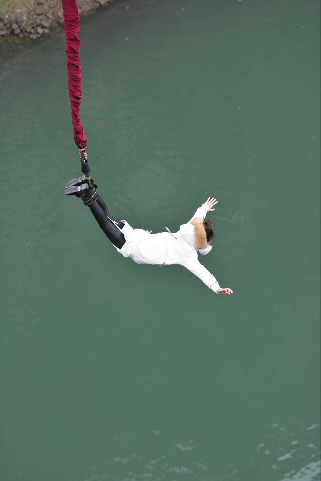 快乐谷三峡蹦极