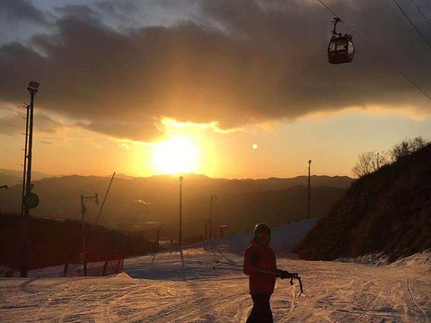 翠云山滑雪场旅游景点图片
