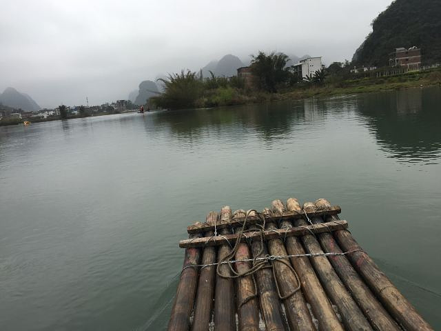 "遇龙河是所有桂林市漂流最好玩最好看的一个，九马画山的那个完全没必要去，市区内的夜游两江四湖也没..._遇龙河景区"的评论图片