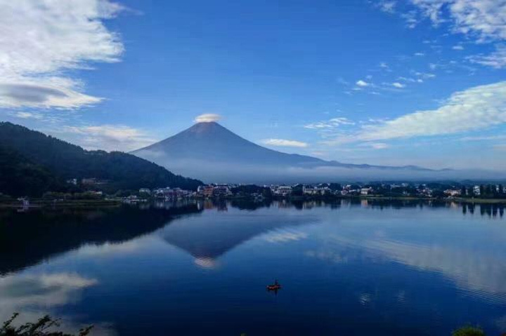 "箱根也不行，奈良也不行……河口湖适合度假，风景漂亮，酒店的料理也很精致，适合静静坐在河边看富士山发呆_西峡恐龙遗迹园"的评论图片