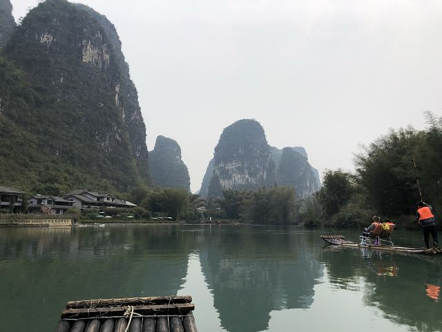 "正如平台及酒店管家推荐的，这一河段景色确实很美：起点油菜花盛开中，终点工农桥上可看日落，中途有..._遇龙河景区"的评论图片