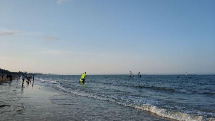 "西秀海滩与假日海滩一样，作为海南岛东海岸带状公园的一部分，成为游客和市民经常光顾的海滨区域，因..._西秀海滩公园"的评论图片