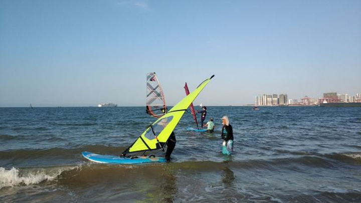 "西秀海滩与假日海滩一样，作为海南岛东海岸带状公园的一部分，成为游客和市民经常光顾的海滨区域，因..._西秀海滩公园"的评论图片