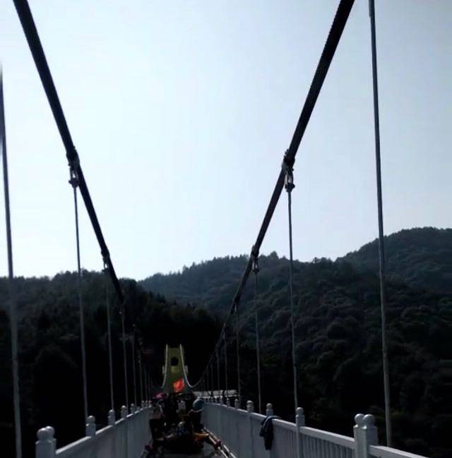 皇龙峡森林漂流