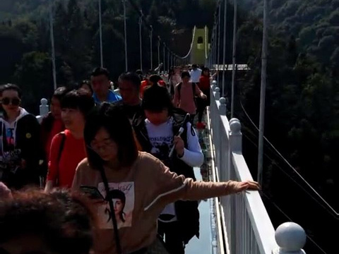 皇龙峡漂流旅游景点图片