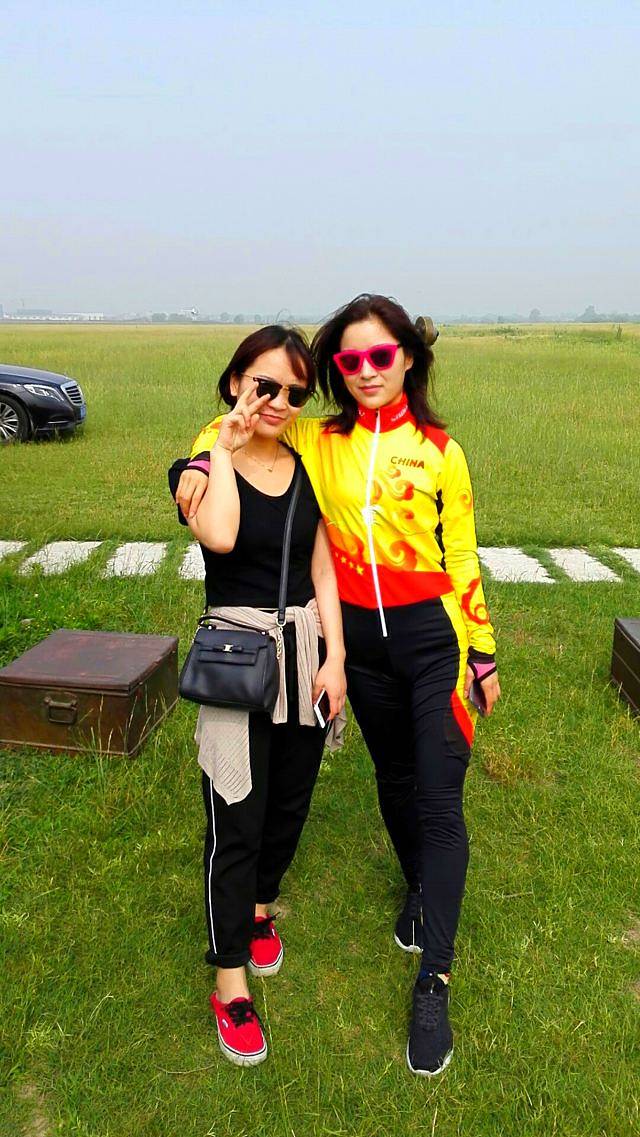 猛犸跳伞俱乐部