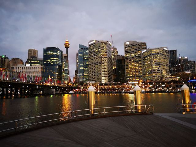 "它不仅是悉尼最缤纷的旅游胜地，也是举行重大会议和庆典的场所_达令港"的评论图片
