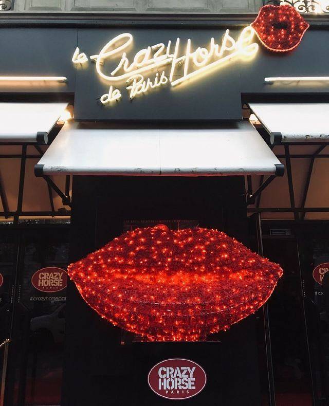 疯马夜总会《疯马秀》演出