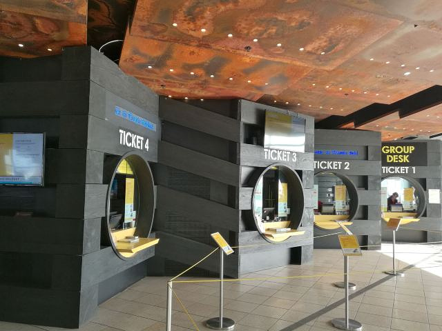 "五层高的展馆图文声光电动巨幕3D全部都有，有中文语音讲解器，今年淡季时门票已含_泰坦尼克号纪念馆"的评论图片