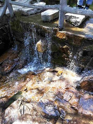 "青山秀水，飞泉流瀑，都是原生态的风景，非常值得游玩_连云港云龙涧原生态风景区"的评论图片