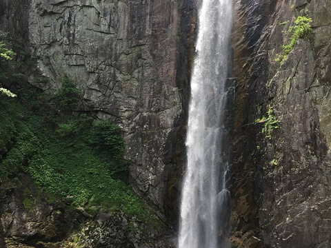 龙井峡瀑布旅游景点图片