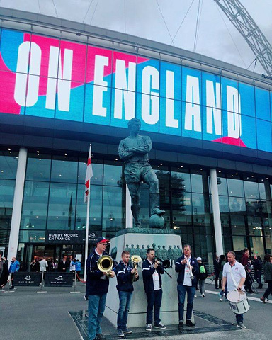 "在足球运动非常兴盛的英国，这是最著名的场馆了，比其他几个同样有名的球场更要热闹，而且历史也更为..._温布利体育馆"的评论图片