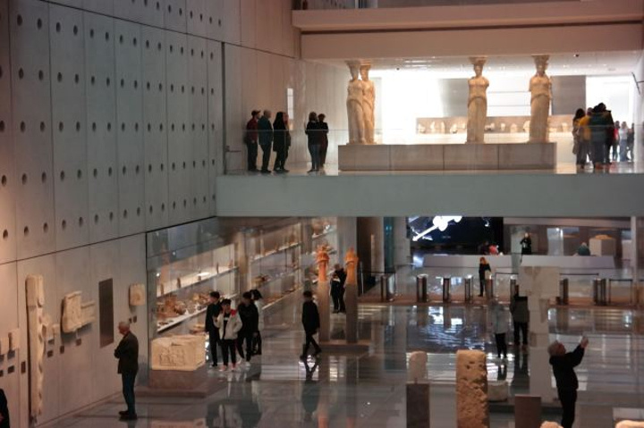 "這裏不容錯過。而且內部有些地方還不給拍照。對我來說這個博物館最值得一看的就是伊瑞克提翁&#x20_雅典卫城"的评论图片