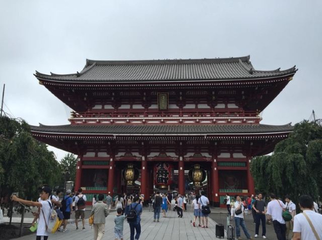 "节日祭日都围绕着寺院展开，浅草寺也就成为了东京的著名观光地_浅草寺"的评论图片
