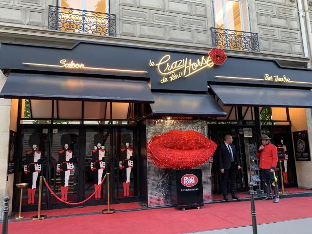 疯马夜总会《疯马秀》演出