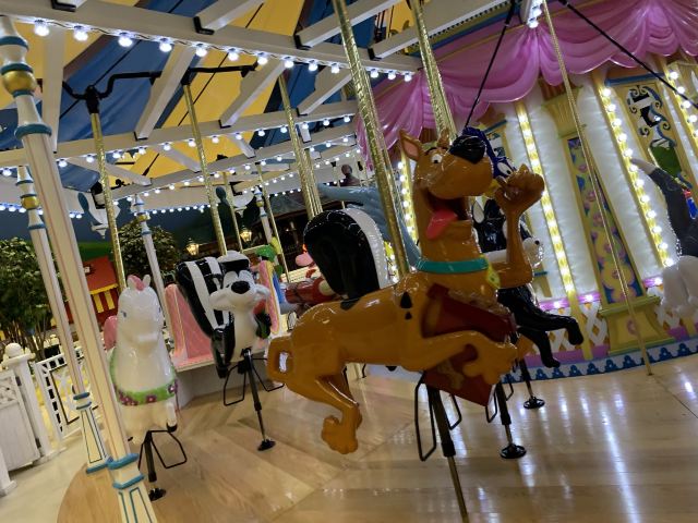 阿布扎比华纳兄弟主题公园