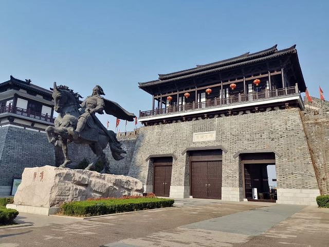 而且门票比较便宜,跑了这么远,感觉有点上当的意思