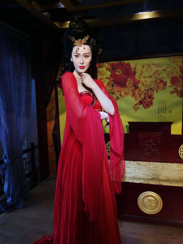 万家丽世界名人蜡像馆