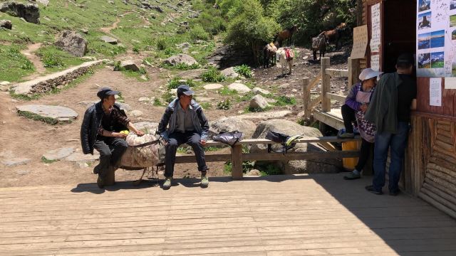 四姑娘山海子沟风景区