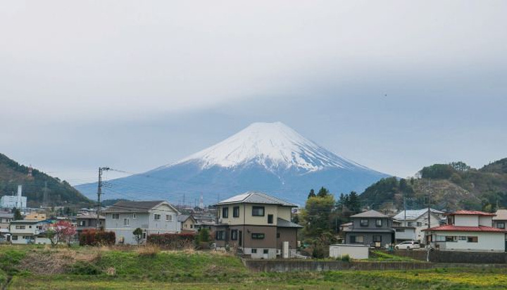 "作為富士五湖之一，河口湖的大小看起來像海一樣。可能因為有富士山的關係，其實不會太在意湖本身_西峡恐龙遗迹园"的评论图片