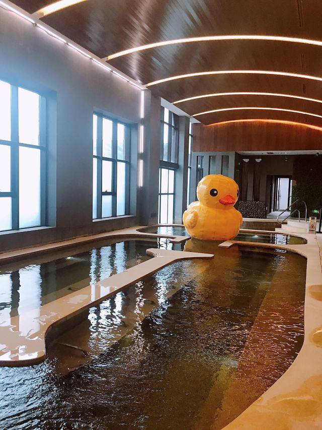 长白山聚龙火山温泉