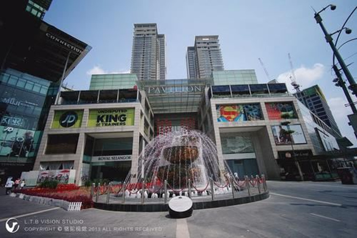 2023武吉免登商业街购物,...很多国外的连锁机构和店铺...【去哪儿攻略】