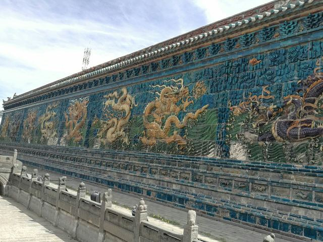 "大同的九龙壁与北京故宫和北海公园的九龙壁是同等规模的九龙壁，所有的这三块九龙壁都很有特色，还是..._九龙壁"的评论图片