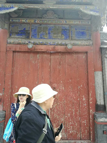 "大同的九龙壁与北京故宫和北海公园的九龙壁是同等规模的九龙壁，所有的这三块九龙壁都很有特色，还是..._九龙壁"的评论图片