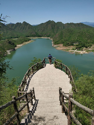 "河北保定易水湖景区还真是挺特别的，它能让你在北方能看见南方的景色。景区不大游玩时间2~3小时左右_易水湖景区"的评论图片