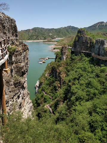 "河北保定易水湖景区还真是挺特别的，它能让你在北方能看见南方的景色。景区不大游玩时间2~3小时左右_易水湖景区"的评论图片