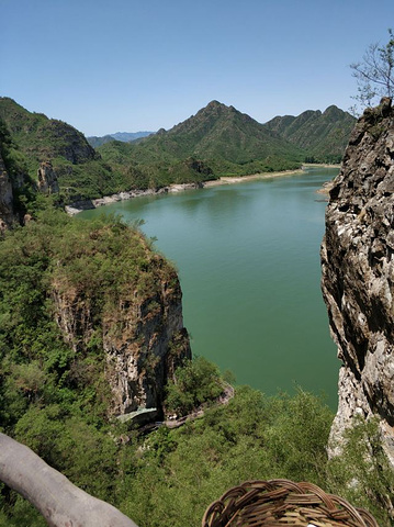 "河北保定易水湖景区还真是挺特别的，它能让你在北方能看见南方的景色。景区不大游玩时间2~3小时左右_易水湖景区"的评论图片