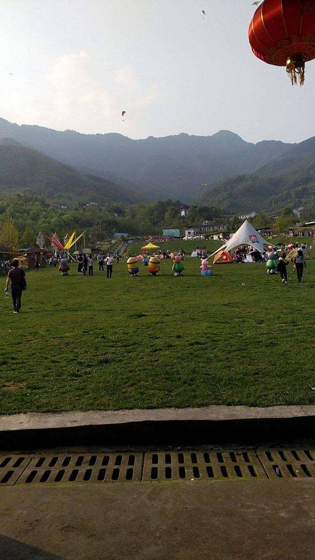 四川绵竹九龙滑草场