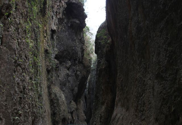 会泽雨碌大地缝