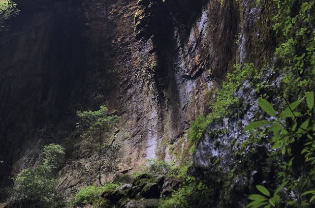 会泽雨碌大地缝