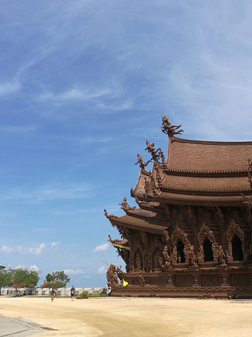 "第三次泰国行的最爱景点_真理寺"的评论图片