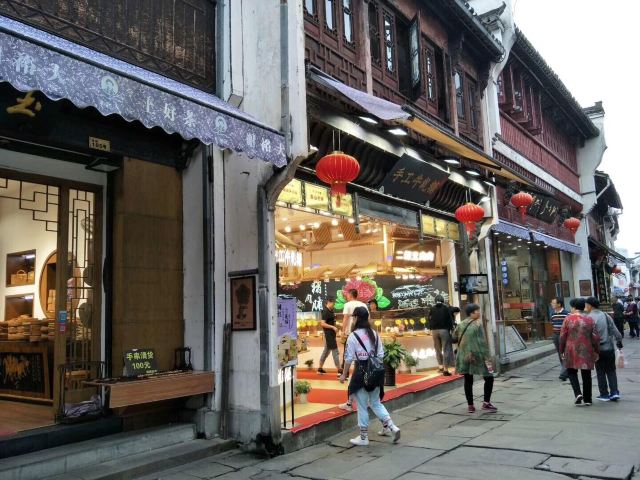 源芳大峡谷漂流