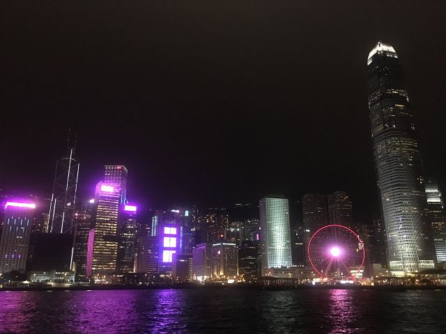 "带妈妈来看看香港的特色景色还是不错的_《幻彩咏香江》灯光表演"的评论图片