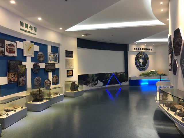 金钉子远古世界景区