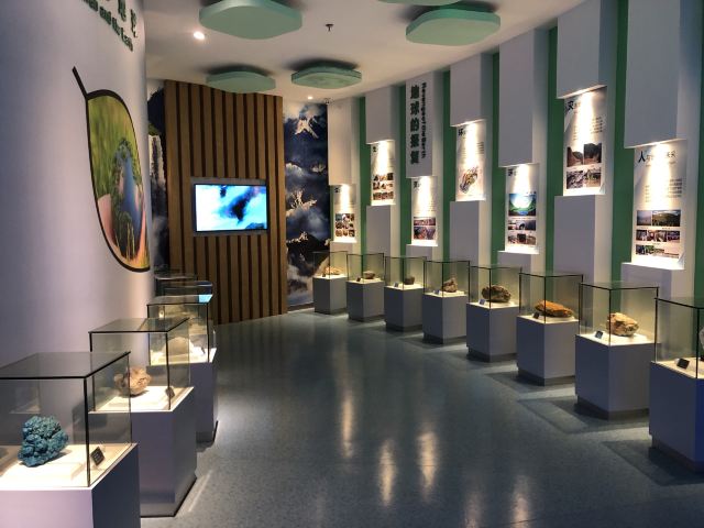 金钉子远古世界景区