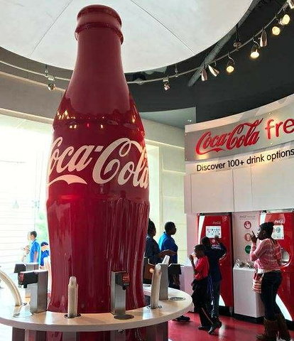 "特别爽！结束前有个领可乐、品尝世界所有可口可乐公司旗下饮料的大厅，有个口味的可乐一定要喝_可口可乐世界"的评论图片