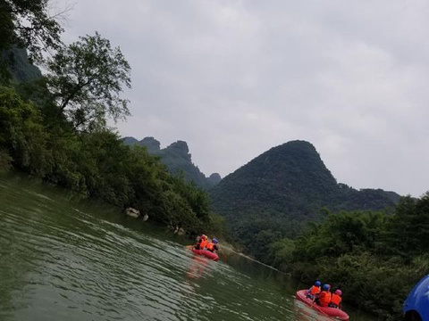 荔波水春河漂流旅游景点图片