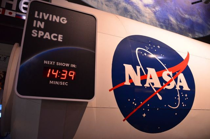 著名的美国宇航局nasa就坐落于此,大家可以参观太空中心的绝大部分